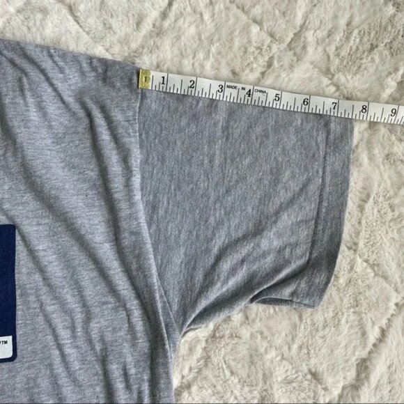 Yeti | Yeti Cooler: Mens Grey Billboard Tee | Size Large - Picture 8 of 9